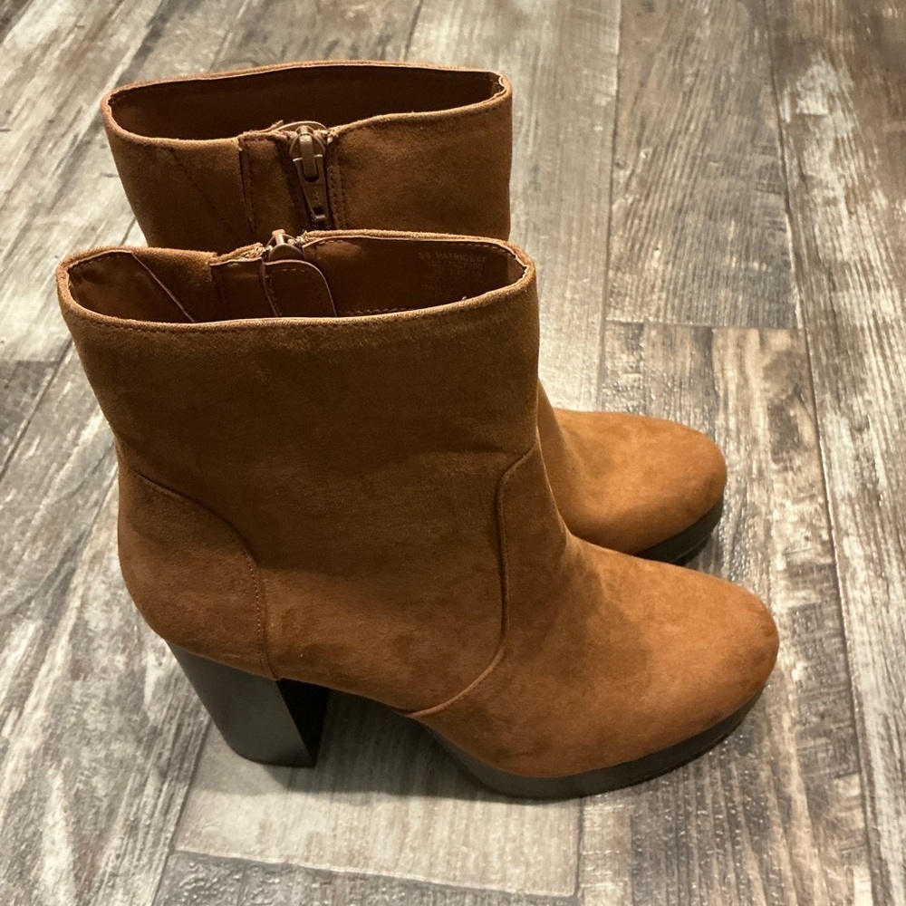 Sun + Stone Brown Heeled Boots Size 9 - Picture 8 of 16